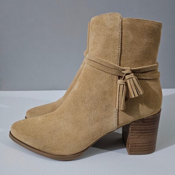 NEW Jack Rogers Timber Ankle Bootie 9.5 Sand Suede Tassel Western Fall Boho - Picture 13 of 13